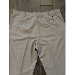 Nike Golf Chino Pants Mens 38X30 Tan DRI-FIT Flat Front Stretch Golfer Pocket